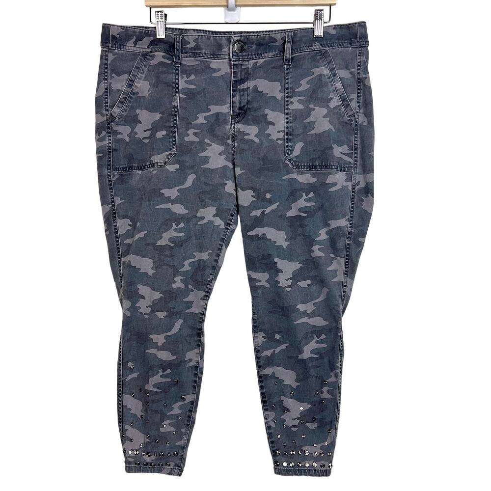 Lane Bryant Camo Mid Rise Skinny Stud Detail Stretch Pant Size 20‎ Petite